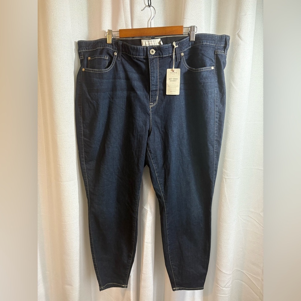 Torrid sky high skinny‎ jeans Plus Size 24 New With Tag! High waist 0325